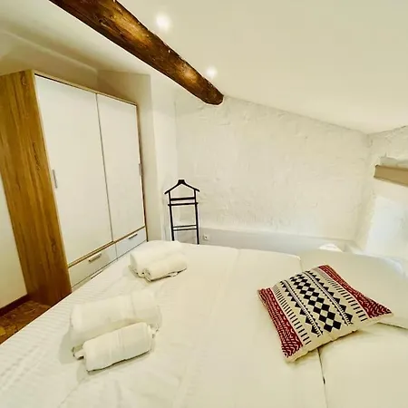 F2 Les Loges Centre - Garage Motos Et Vélo, Wifi, Géré Par Prestazen'services *